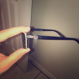Authentic Gucci reading glasses (Lens are scratched will need your prescription)